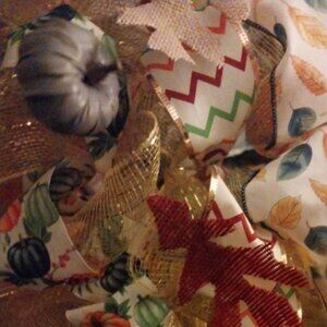 Fall Wreath w/Pumpkin Form